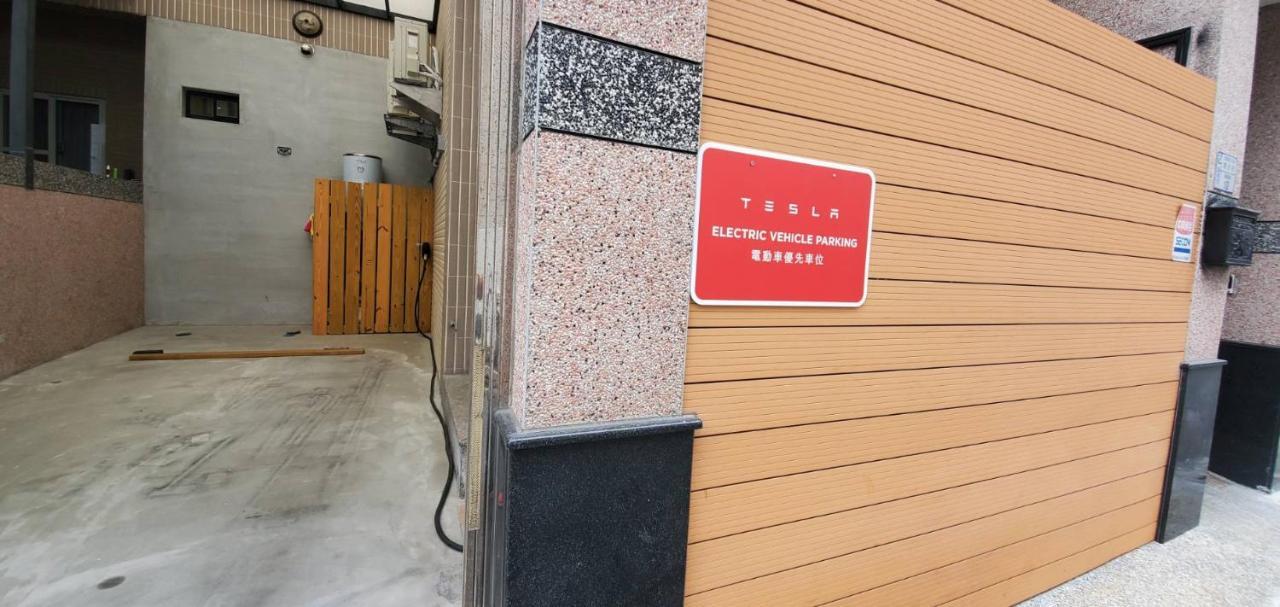 煙燻貓民宿 Tesla充電需電洽-無合作ago達平台 Taitung Luaran gambar